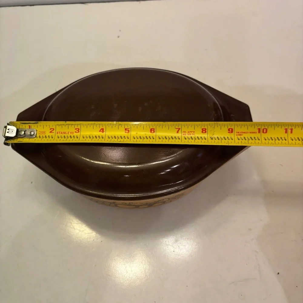 Vintage 1970's Pyrex 043 Old Orchard 1.5 Liter Oval Casserole Dish w Brown Lid